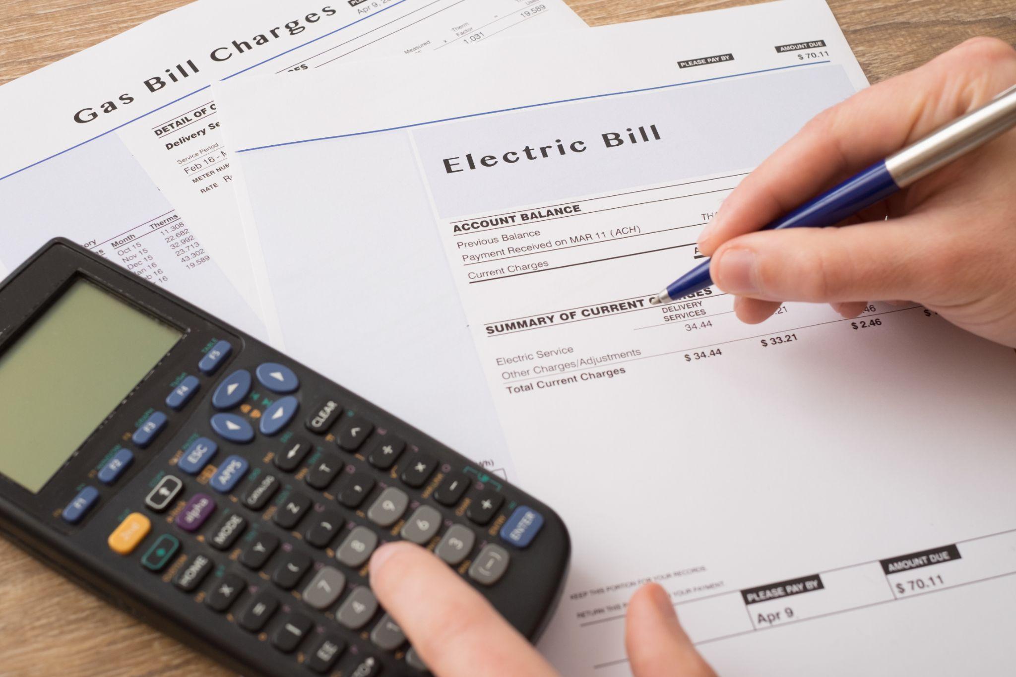 Budgeting for a expensive gas and electric bill 